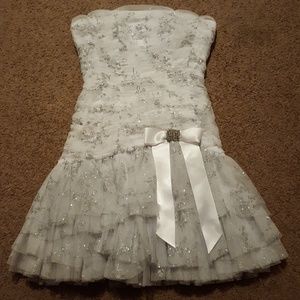 Strapless cocktail partydress